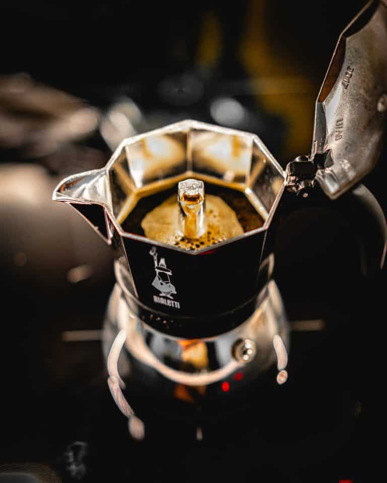 How to Use a Moka Pot Properly (Step By Step Guide) Espresso Insiders