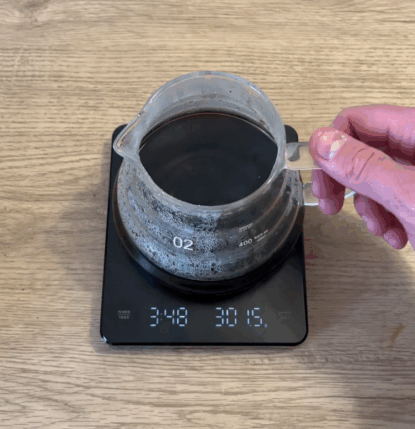 Image: Carafe of pour over coffee on a coffe scale